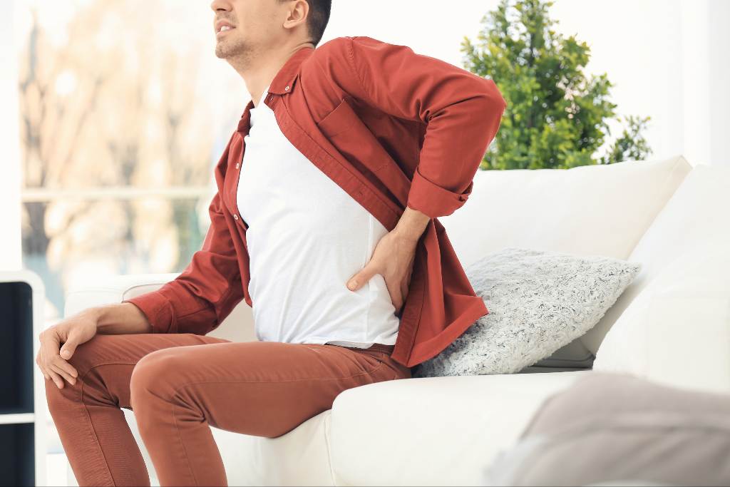 Signs You Need to See a Chiropractor (and What to Expect)