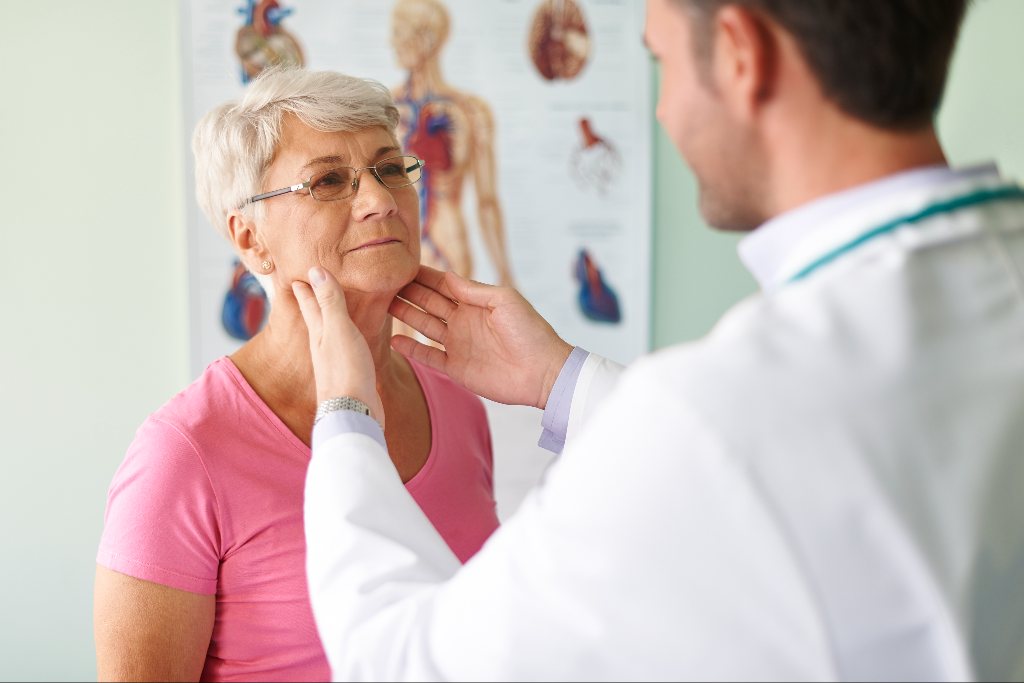 What Pinched Nerve Care Looks Like at Amazing Spine Care